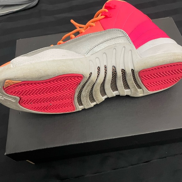 Jordan 12 Retro- Sunrise 7Y - Picture 2 of 8